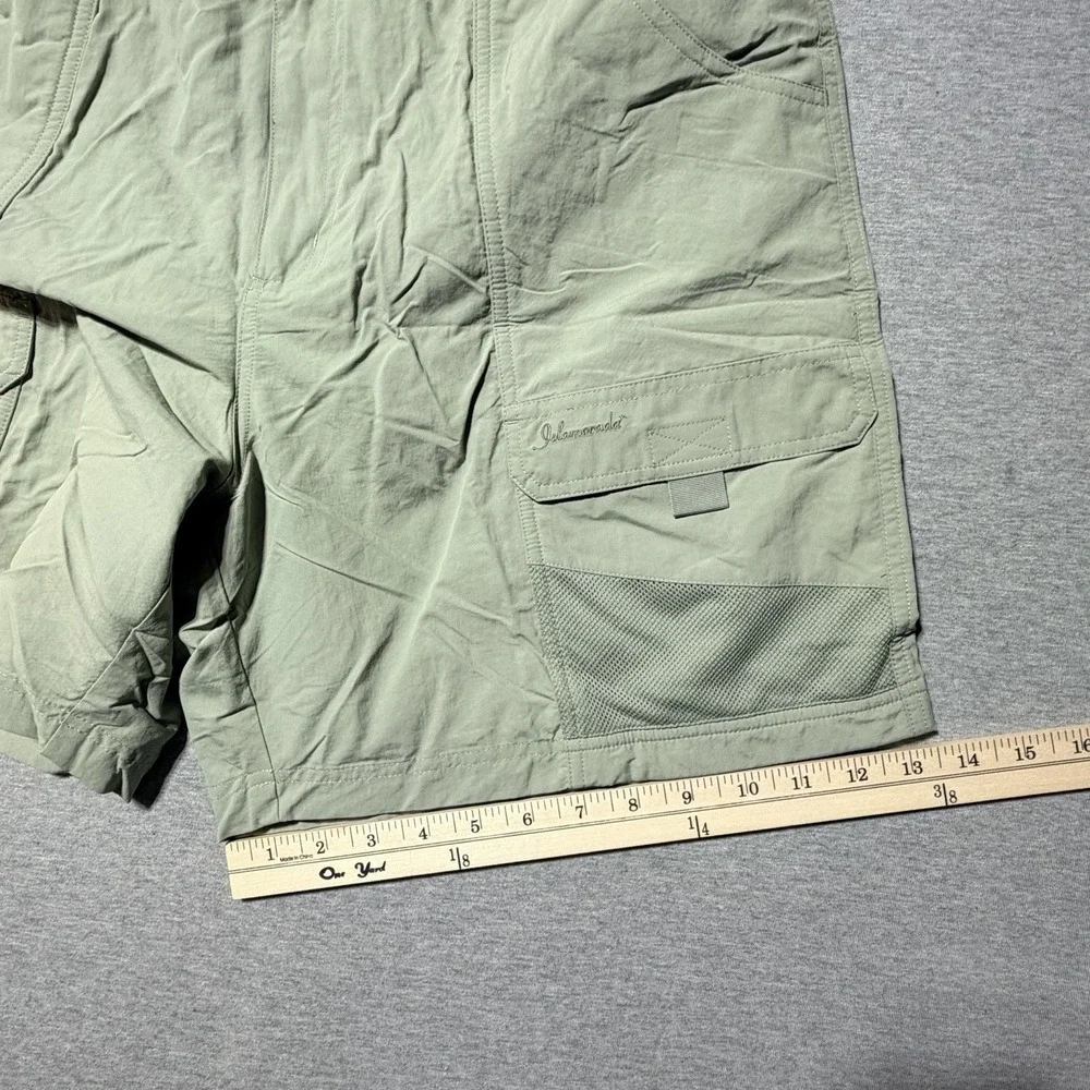 Islamorada Flats by Quest - Sage-  nylon cargo, hiking shorts, size Large‎